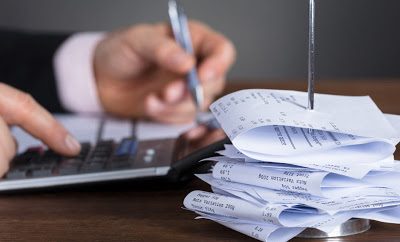 Employee Business Expense Deductions: Who Qualifies?